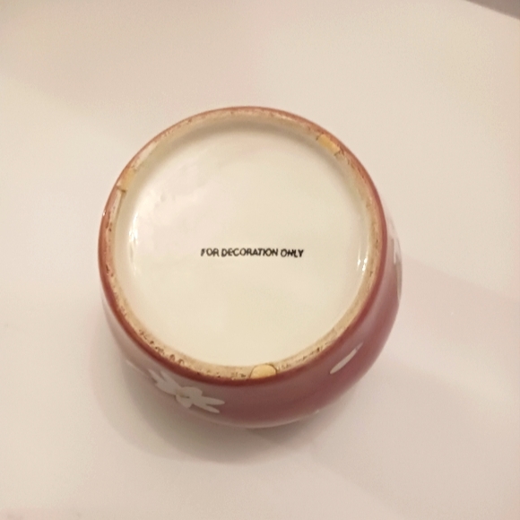 Floral Planter - Picture 3 of 3